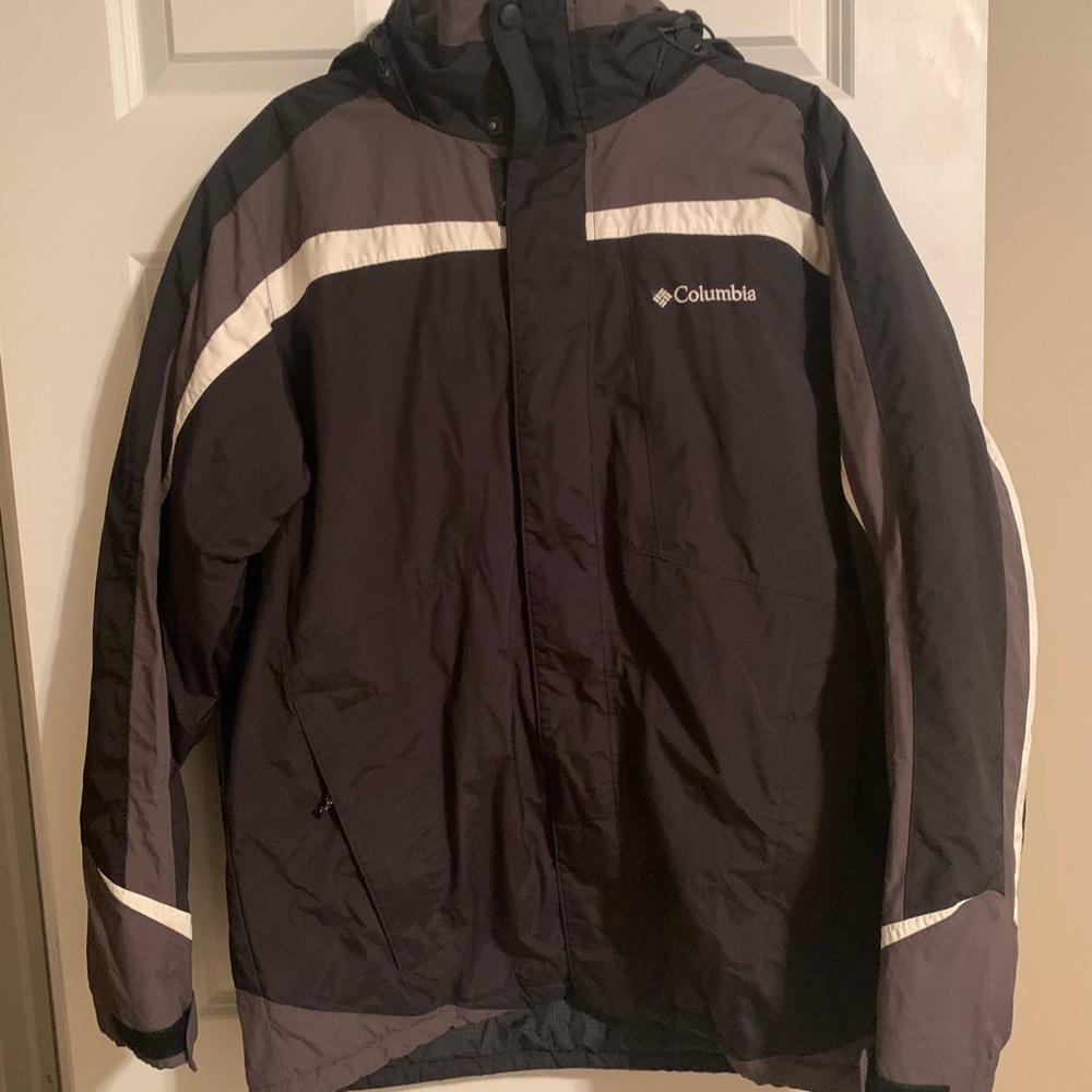Columbia Men's Black and White Ski Jacket
